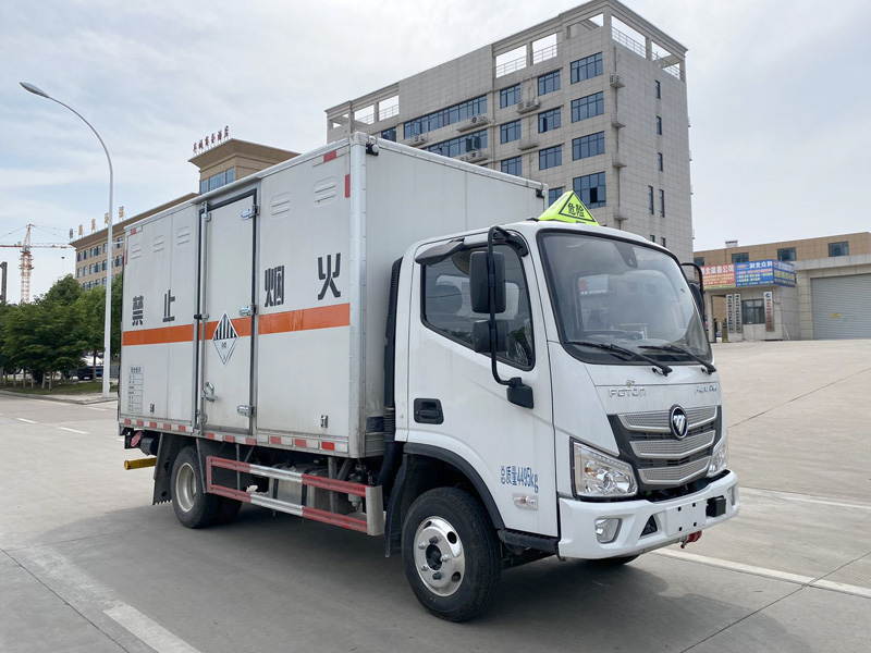 雜項(xiàng)危險(xiǎn)物品廂式運(yùn)輸車，運(yùn)輸車，運(yùn)輸車廠家，楚勝集團(tuán)
